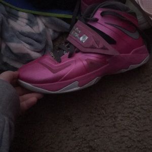 Pink soldier 7’s size 7 youth